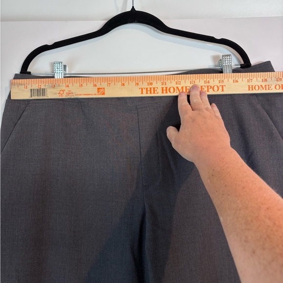 Time and Tru Women’s Gray Dress Pants Size XXL (20) | Straight Leg Career Work - Picture 4 of 8